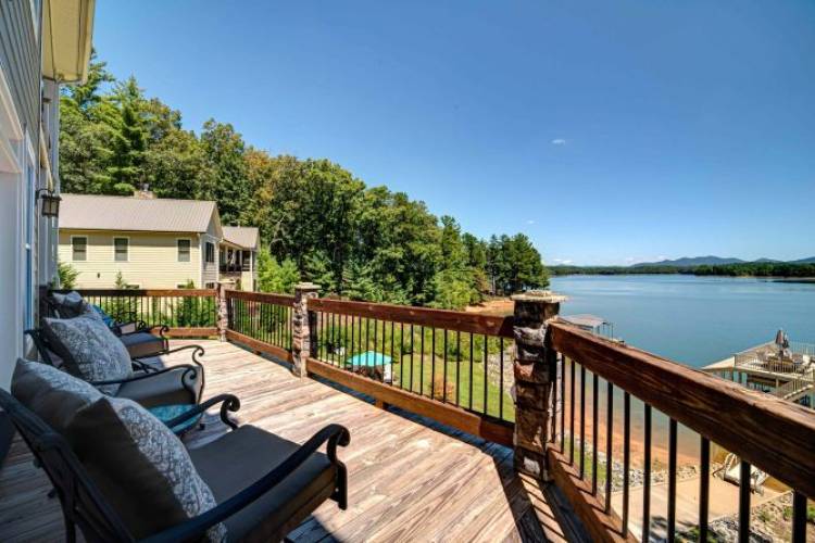 Heavenly Haven - Romantic